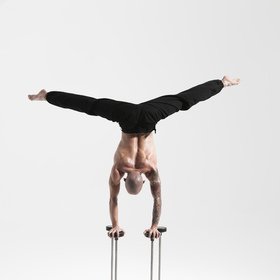 Reuben handbalancing 2 — figure reference